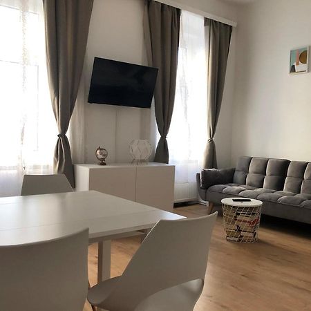 Central Apartment Near Subway Station 2 Виена Екстериор снимка