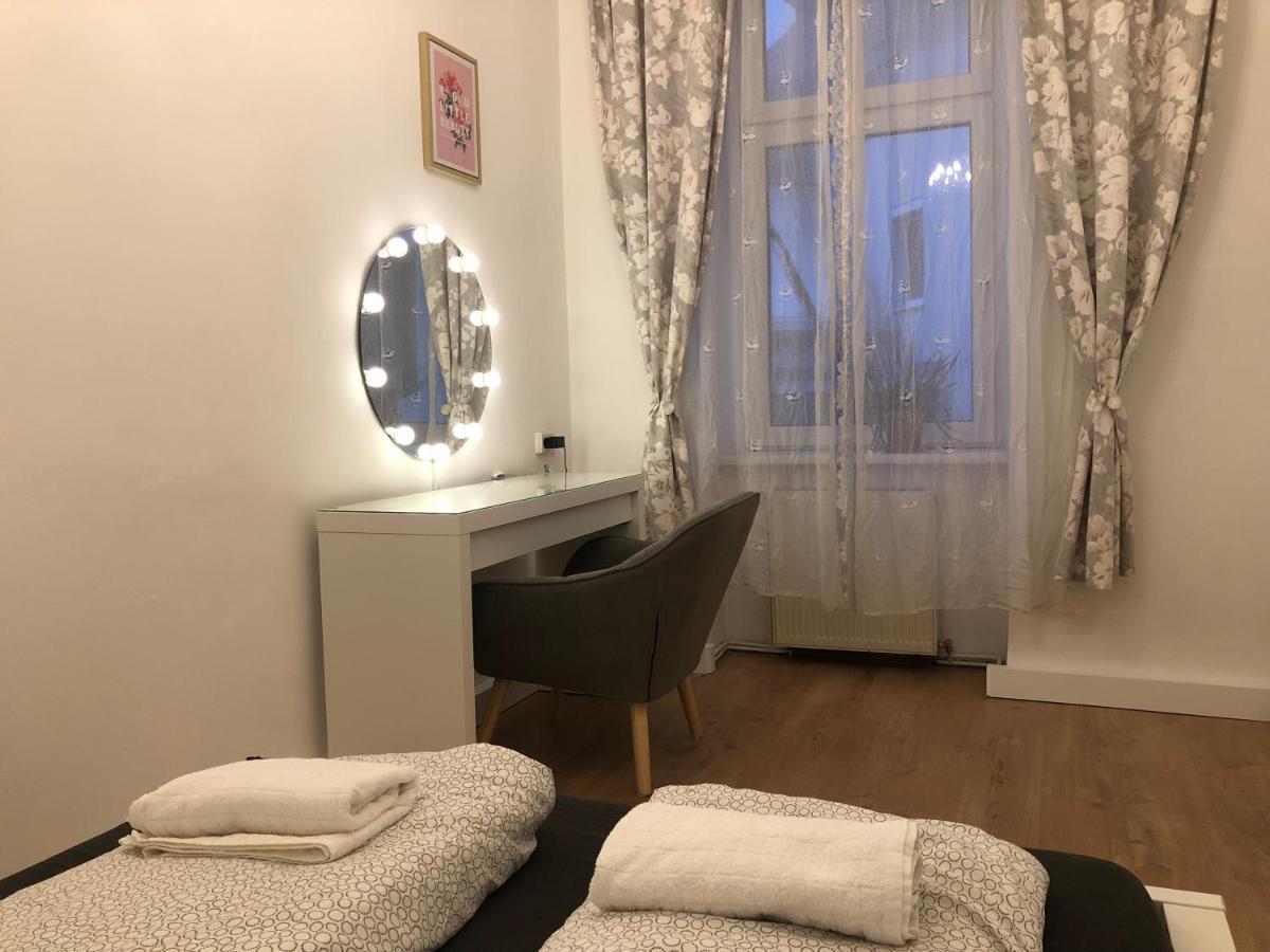 Central Apartment Near Subway Station 2 Виена Екстериор снимка
