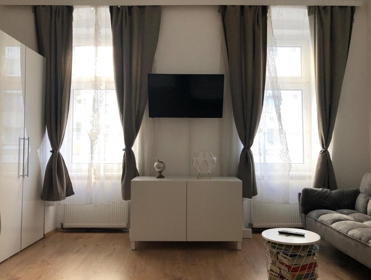 Central Apartment Near Subway Station 2 Виена Екстериор снимка
